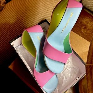 UNITED NUDE wedge heel.